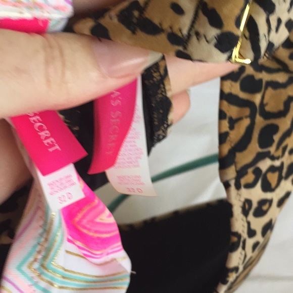 2 Victoria’s Secret Bikini Tops 32D - Picture 5 of 5